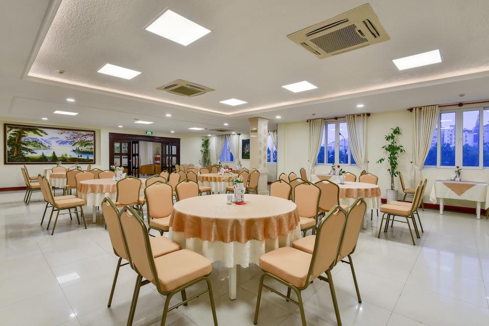 Khách sạn Park Hotel Dalat - Dalat Plaza Hotel cũ Esterno foto